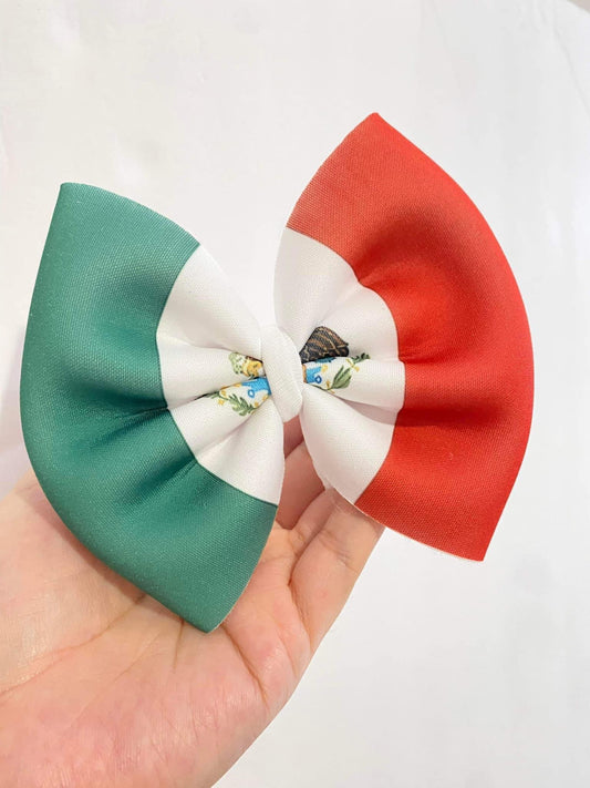 Mexican Flag Bow